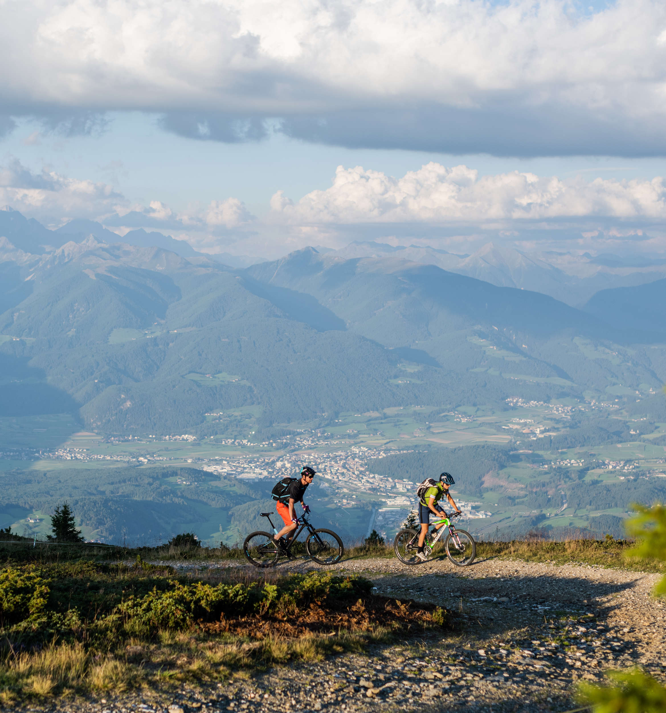 andare in mountain bike